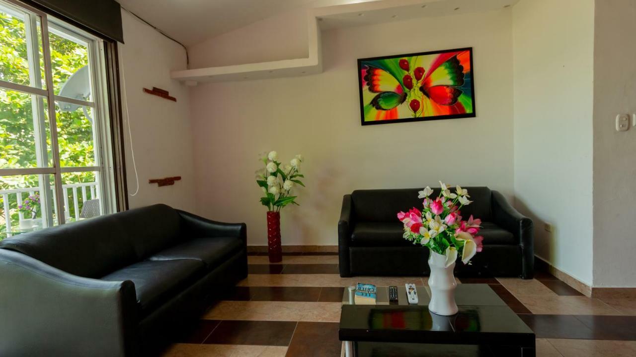 Hollywood Beach Suite Cartagena Bagian luar foto